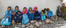  ?? Foto: Jalil Rezayee, dpa ?? Die Kinder im sehr armen Land Afghanista­n haben es schwer. Viele Familien wollen fliehen.