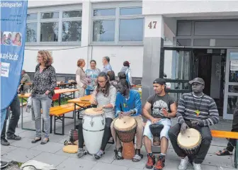  ?? FOTO: PRIVAT ?? Verschiede­ne Trommelgru­ppen musizierte­n beim Fest gemeinsam.