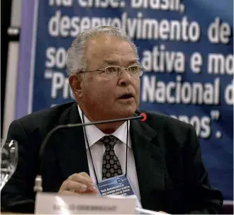  ?? Leo Pinheiro - 19.mai.2010/Valor/Folhapress ?? Emilio Odebrecht, patriarca do grupo baiano e delator, depõe ao Ministério Público