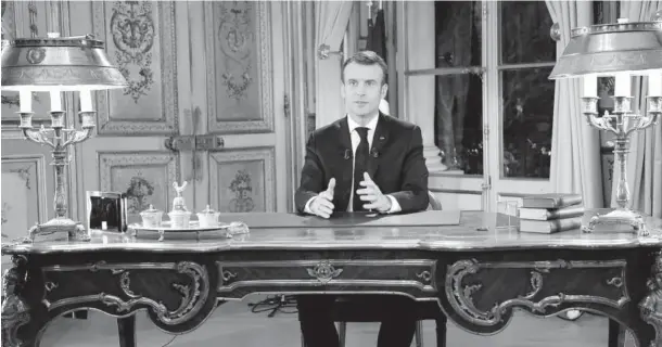  ?? FOTO: AP ?? &gt; Emmanuel Macron, presidente de Francia, preocupado por hacer volver la calma a su país.