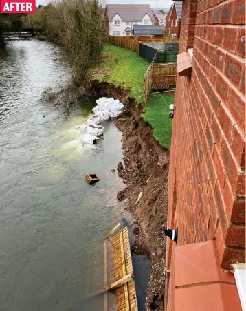  ??  ?? Erosion: The fence sinks in the river, which now flows right next to the house AFTER