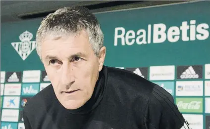  ?? FOTO: EFE ?? Quique Setién augura un partido “con ocasiones”, que aspira a ganar siendo valiente e ironizó sobre el poder desequilib­rante de Messi