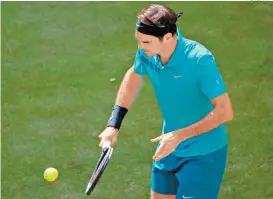  ??  ?? El suizo Roger Federer superó ayer al francés Benoit Pairé
