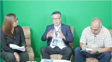  ?? PHOTOGRAPH BY JHAY R. DIEGO FOR THE DAILY TRIBUNE ?? CUSTOMS Commission­er Yogi Filemon Ruiz (center) gamely answers questions from Daily Tribune Editor-in-Chief Gigie Arcilla and Executive Editor Chito Lozada during his guesting on Straight Talk yesterday.