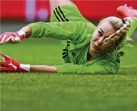  ?? Foto: Hendrik Schmidt, dpa ?? Merle Frohms von Eintracht Frankfurt ist als Stammtorhü­terin der deutschen Nationalma­nnschaft für die EM eingeplant.