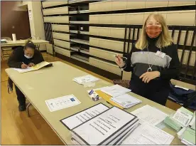  ?? EVAN BRANDT — MEDIANEWS GROUP ?? Georgene Delp, right, is retiring after at least 15years as a Judge of Elections in Upper Pottsgrove Township.