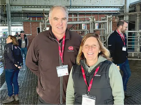  ?? ?? Above: Lely Centre Gippsland managing director Greg Cole chats with Hallora farmer Leesa Williams during the “Connect, Care and Grow” event.