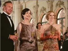  ?? Ben Blackall / Tribune News Service ?? Elizabeth McGovern, left, stars as Cora Grantham and Laura Carmichael as Lady Edith Hexham in “Downton Abbey: A New Era.”