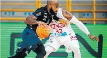  ?? MARCOS LIMONTI/FRANCA ?? Dificuldad­es. Larry Taylor, armador do Bauru Basket