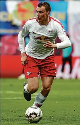  ?? FOTO: IMAGO ?? Bekannt für seinen Offensivdr­ang: Lukas Klosterman­n von RB Leipzig.