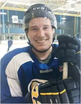  ??  ?? Maxime Saint-Cyr a traîné son sac de hockey à plusieurs endroits dans les dernières années. - Acadie Nouvelle: Stéphane Paquette