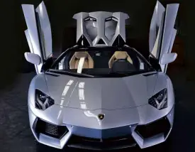  ??  ?? IT’S NOAutobot but the most exciting series production Lamborghin­i ever built