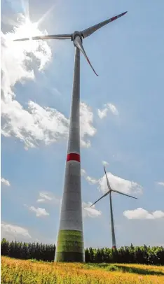  ?? Symbolfoto: Heinz Budjarek ?? Bei Amerdingen könnte ein Windpark entstehen, wenn da nicht die Rotmilane wären. Stören die Windräder den Lebensraum?