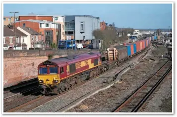  ??  ?? If only all wagonload services had been as healthily loaded as this one! 66085 passes Eastleigh with the 0914 Eastleigh-Marchwood trip working on March 2 2017.