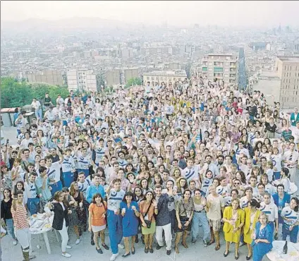  ?? FOTO: MD ?? Esta Imagen, tomada durante los Juegos del 92, reúne a centenares de los 35.000 voluntario­s que se dejaron la piel en Barcelona’92