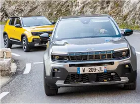  ?? ?? La Jeep Avenger durante la prova sulle strade tortuose tra Nizza e Cannes