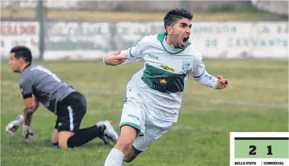  ?? FOTOS: PABLO PRESTI-LA NUEVA. ?? Con la boca llena de gol, Lucas Machain celebra lo que fue el empate parcial de Bella Vista, que se metió en la final.