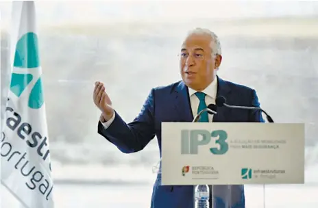  ??  ?? António Costa acredita que, além de reduzir a sinistrali­dade, obras no IP3 promovem coesão da Região Centro