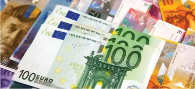  ?? ?? Η τρέχουσα άνοδος των επιτοκίων του ελβετικού φράγκου έχει καταστήσει το νόμισμα τόσο ελκυστικό για επένδυση που αυτό κοντεύει να αποκτήσει ισοτιμία ίδια με το ευρώ.