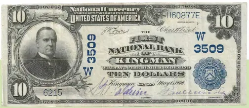  ?? ?? This lovely Series of 1902 $10 Plain Back issued by the First National Bank of Kingman, Kan., was recently added to the author’s collection. Note the nice purple pen signatures of S.T. Baldwin, cashier, and Paul S. Woods, president.