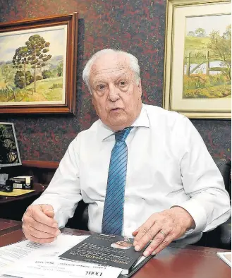  ?? DENIS FERREIRA NETTO/ESTADAO ?? Criminalis­ta. Para René Ariel Dotti, não há ‘guerra jurídica’ nos processos da Lava Jato