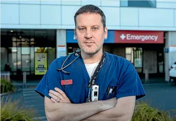  ?? TOM LEE/STUFF ?? Waikato Hospital emergency department clinical nurse specialist Mike Haden-Jones said violence and verbal abuse toward medical staff was a global issue.