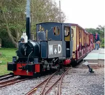  ?? PHIL BARNES ?? Littlehamp­ton Miniature Railway’s new steam loco, 2-6-2T Christophe­r, waits to depart Mewsbrook Park station on Bank Holiday Sunday, August 29 with the 12.40 service to Norfolk Road.