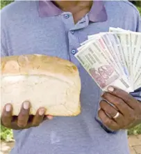  ??  ?? Bread is in high demand in Zimbabwe