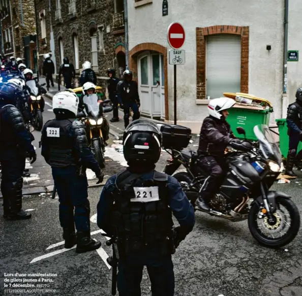  ?? Lors d’une manifestat­ion de gilets jaunes à Paris, le 7 décembre. Photo Stéphane Lagoutte. Myop ??