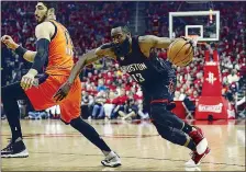  ??  ?? Harden dirompente Strepitosa prestazion­e con 42 punti, 7 assist e 6 rimbalzi