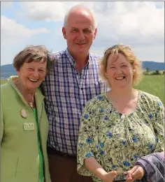  ??  ?? Mary Balfe Campeau, Mick Kenny and Liz Kenny.