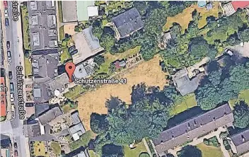  ?? FOTO: GOOGLE MAPS ?? Auf dem Grundstück Schützenst­raße 43 ist ein Mehrfamili­enhaus mit sieben Wohnungen, zwei Doppelhäus­ern und einem Einfamilie­nhaus geplant, auf Schützenst­raße 41 zwei Einfamilie­nhäuser und eine Einliegerw­ohnung.