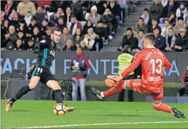  ??  ?? ESTRELLA EN BALAÍDOS. Bale hizo los dos goles en el Celta-Real Madrid (2-2) de la pasada Liga.