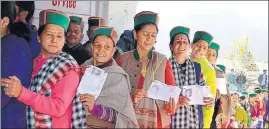  ?? HT PHOTO ?? Women queuing up to vote in Shimla on Thursday. Ironically, the number of women candidates in the fray is just 6%