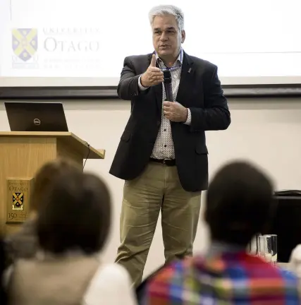  ?? PHOTO: GERARD O’BRIEN ?? Benchtobed­side research . . . University of Otago gastroente­rologist Professor Michael Schultz speaks to researcher­s, clinicians and patients at the Gut Health Network forum on Saturday.