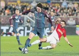  ?? FOTO: AP ?? Adrien Rabiot, en acción en la final de la Copa de la Liga ante el Mónaco del sábado