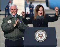  ?? Gary Feinstein, the Sentinel ?? Second Lady Karen Pence introduces husband, Vice President Mike Pence, at Naval Air Station Lemoore Saturday afternoon.