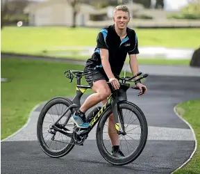  ?? PHOTOS: MURRAY WILSON/STUFF ?? Gillespie will represent New Zealand at the ITU World Triathlon Champs in Lausanne, Switzerlan­d.