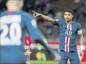  ?? FOTO: AP ?? El Paris Saint-Germain fue proclamado campeón tras la cancelació­n de la Ligue 1