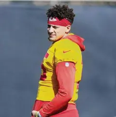  ?? Ross D. Franklin/Associated Press ?? Kansas City Chiefs quarterbac­k Patrick Mahomes pauses on the field during practice Wednesday in Tempe, Ariz.