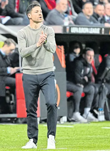  ?? Foto: Ulrichhufn­agel ?? Trainer Xabi Alonso durfte sich auch gegen West Ham United darauf verlassen, dass seine Spieler geduldig bleiben und schließlic­h durch zwei späte Tore gewinnen.