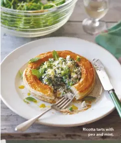  ??  ?? Ricotta tarts with pea and mint.