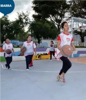  ??  ?? ACTIVIDAD. Al menos 1.320 ibarreños fueron parte de las escuelas permanente­s en los barrios.