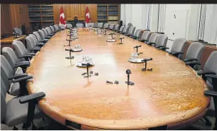  ?? BRUCE CAMPION-SMITH PHOTOS TORONTO STAR ?? In the Centre Block’s second-floor cabinet room, successive prime ministers have met with ministers debating and deciding national issues of their time.