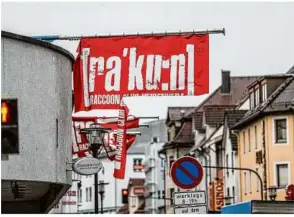  ?? Foto: Rudi Penk ?? Noch hängt das Banner, doch der „Rakun“-club in Heidenheim ist bereits seit Wochen geschlosse­n.