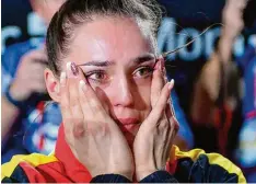  ?? Foto: dpa ?? Zu Tränen gerührt: Pauline Schäfer gelang mit dem Gewinn der WM Goldmedail­le am Schwebebal­ken Historisch­es.