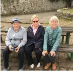  ??  ?? Margaret Cuddihy with husband Denis and daughter Amanda