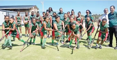  ?? AYANDA NDAMANE African News Agency (ANA) ?? THE opening of the Astroturf field at Sir Lowry’s Pass Village Primary School. |