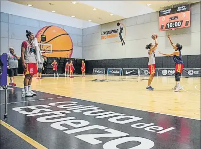  ?? FOTO: FEB ?? La selección femenina, ahora disputando el Mundial, realizó la primera parte de su preperació­n en las instalacio­nes valenciana­s