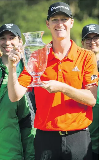  ?? ARLEN REDEKOP ?? Jordan Niebrugge after winning the Freedom 55 Financial Open at Point Grey Golf Club.